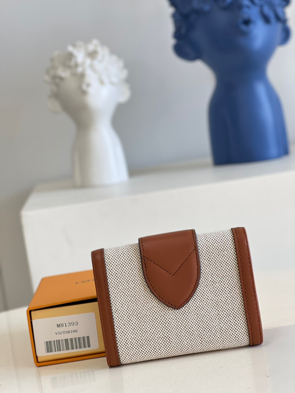 l0*is V*t0n pont 9 compact wallet