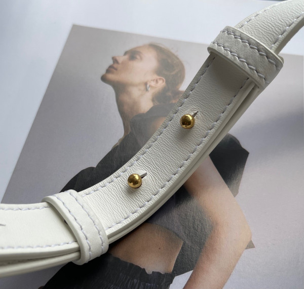 bo*te*ga Ve*ne*ta candy mini cassette-12*8*4cm