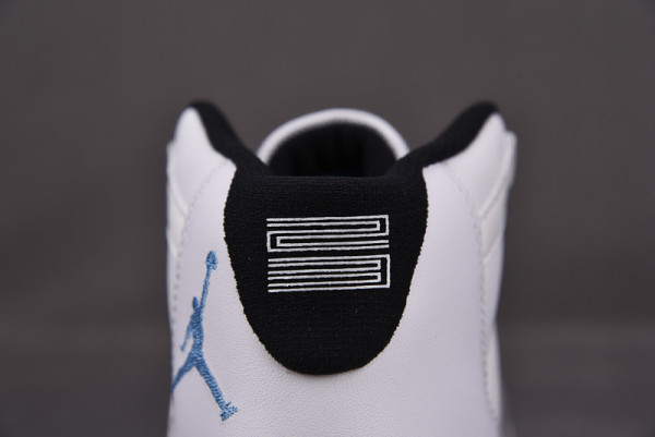 AIR JORDAN 11 "LEGEND BLUE“ 378037-117