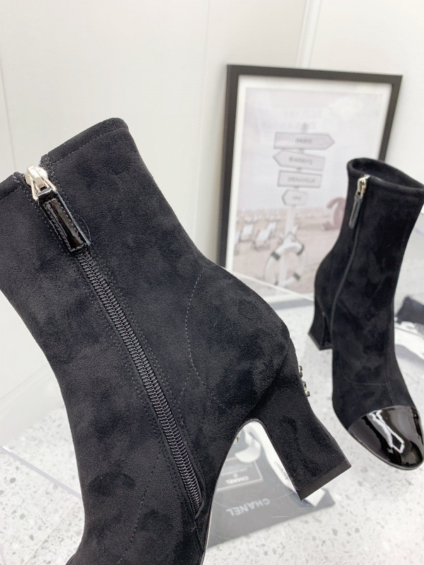CL ANKLE BOOTS