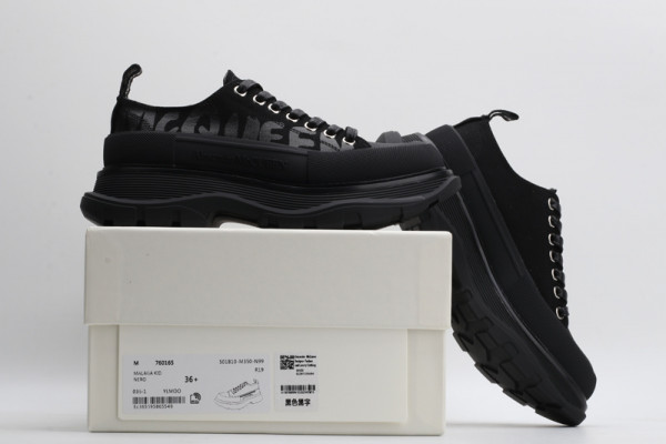 ale*d*r M*Q*en tread slick lace up