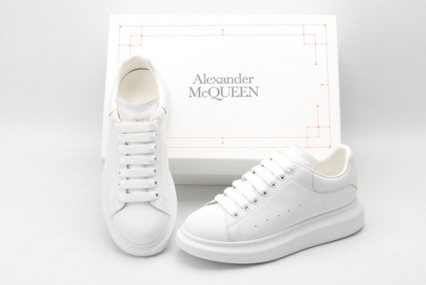 ale*d*r M*Q*en oversized sneaker