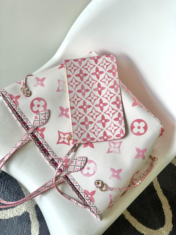 l0*is V*t0n neverfull mm