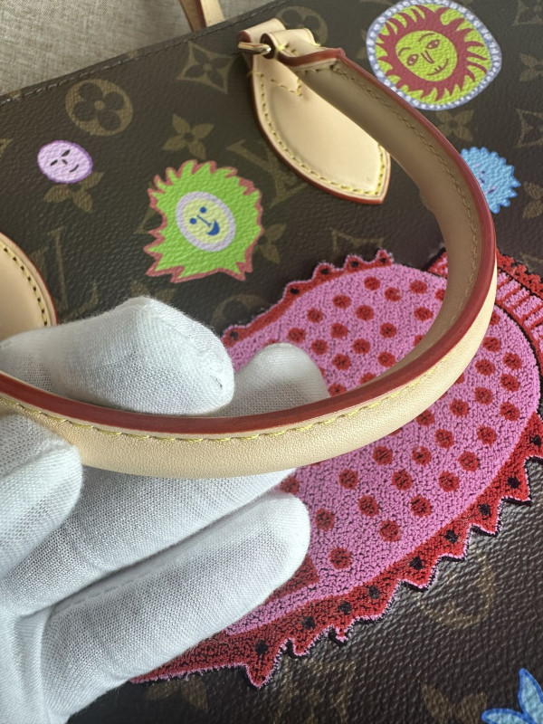 l0*is V*t0n x yk onthego mm