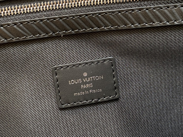 l0*is V*t0n keepall bandouliÈre 50