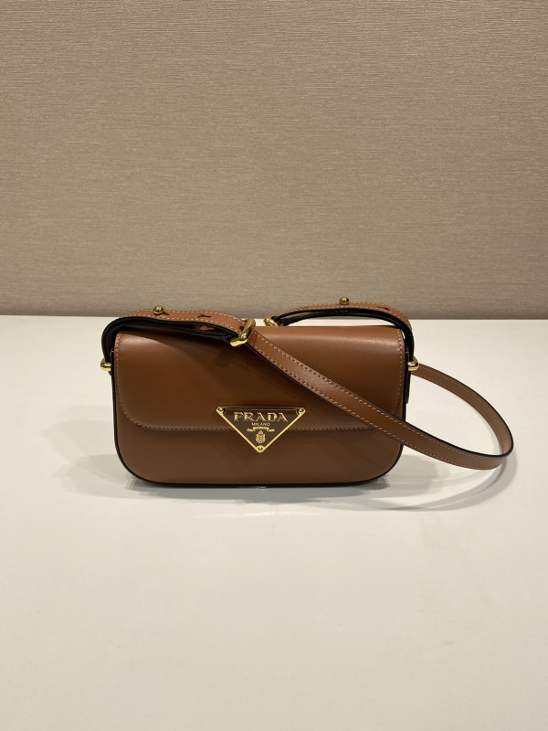 Pra*a patent bag-20*10*4cm