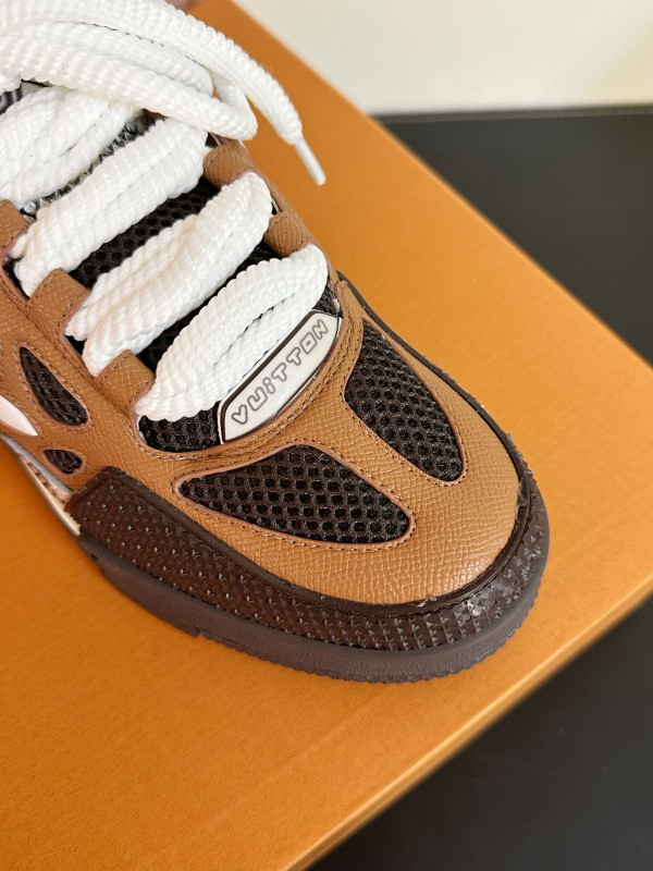 l0*is V*t0n sneakers