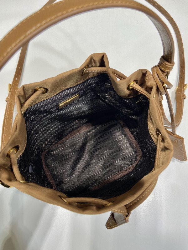Pra*a bucket bag-15.5*19.5*10cm