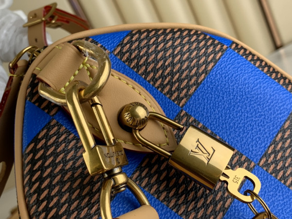 l0*is V*t0n speedy 25