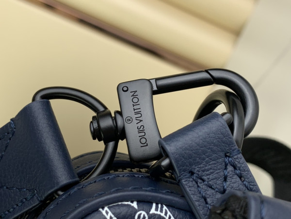 l0*is V*t0n nano alpha-24*16*8 cm