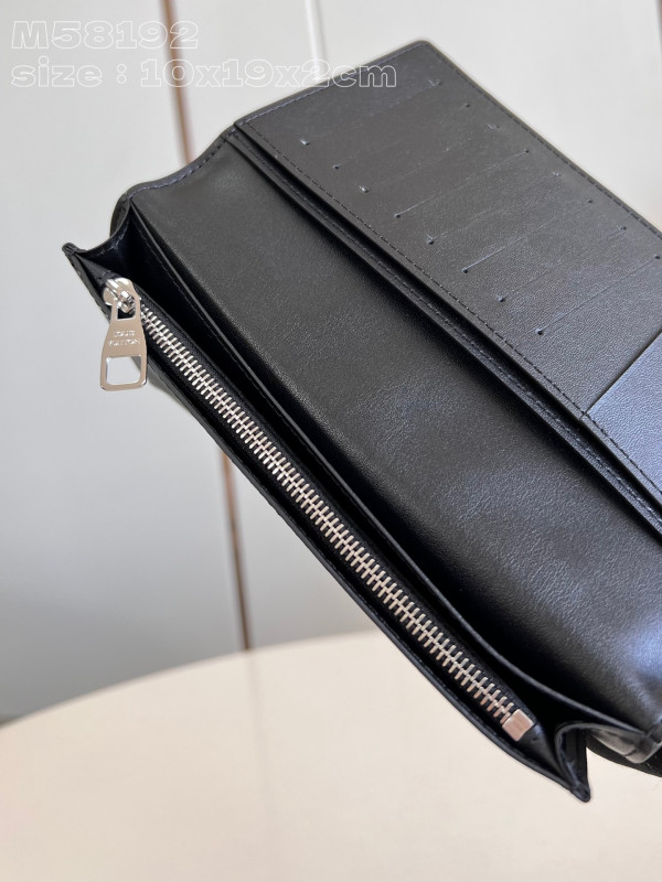 l0*is V*t0n brazza wallet-10*19*2cm