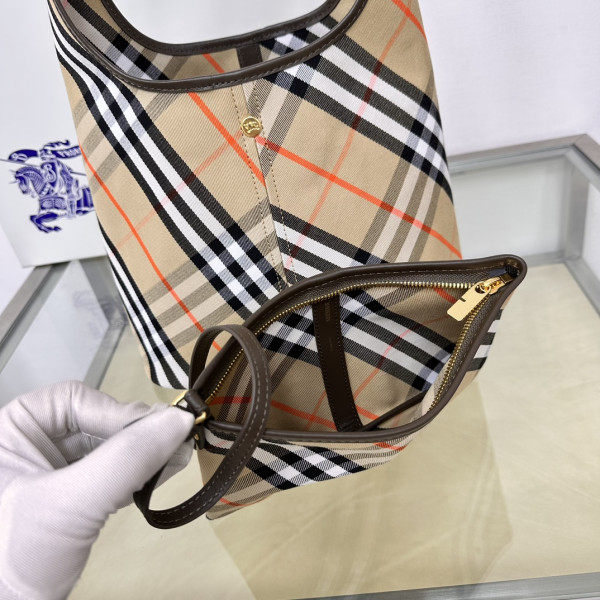 B**rry small check shoulder bag