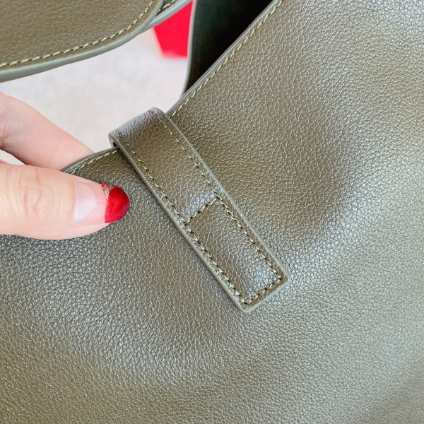 Y*L le 5 À 7 large soft hobo bag - 30x31x13cm