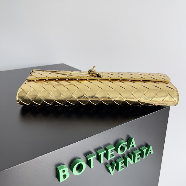 bo*te*ga Ve*ne*ta long clutch andiamo with handle-31*13*3cm