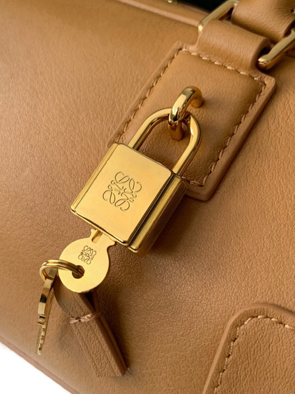 L0ew* amazona 23 cropped bag in nappa calfskin - 23*10*11cm