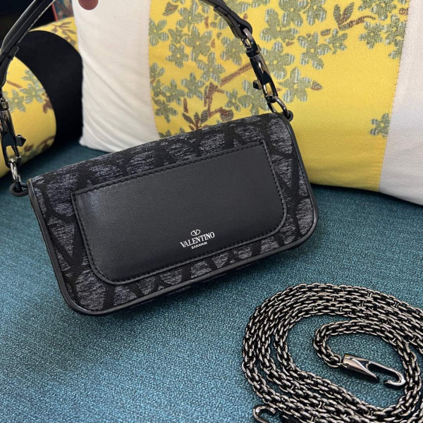 VALENTINO LOCÒ SMALL SHOULDER BAG